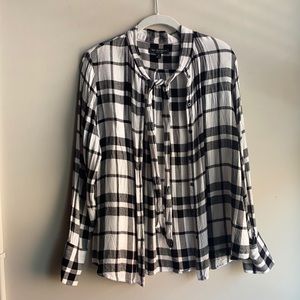 Banana Republic Plaid Button Down with Neck Tie